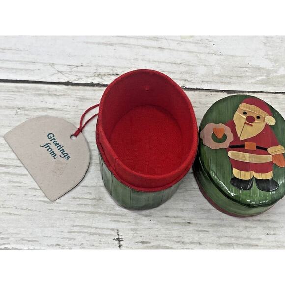 Vintage WheatStraw SANTA CHRISTMAS BOX Ornament Handcrafted Art Decor - Picture 9 of 9